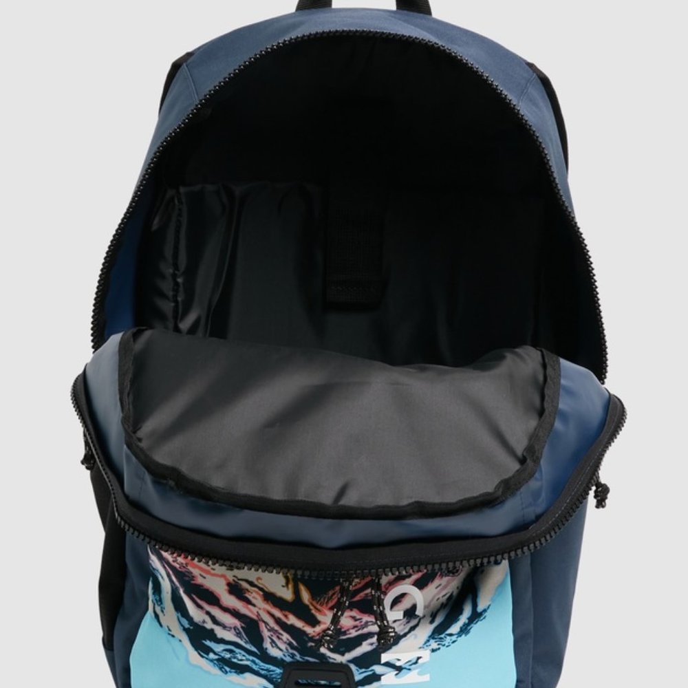 Billabong Norfolk Navy Brandnew with tags - Picture 3 of 3